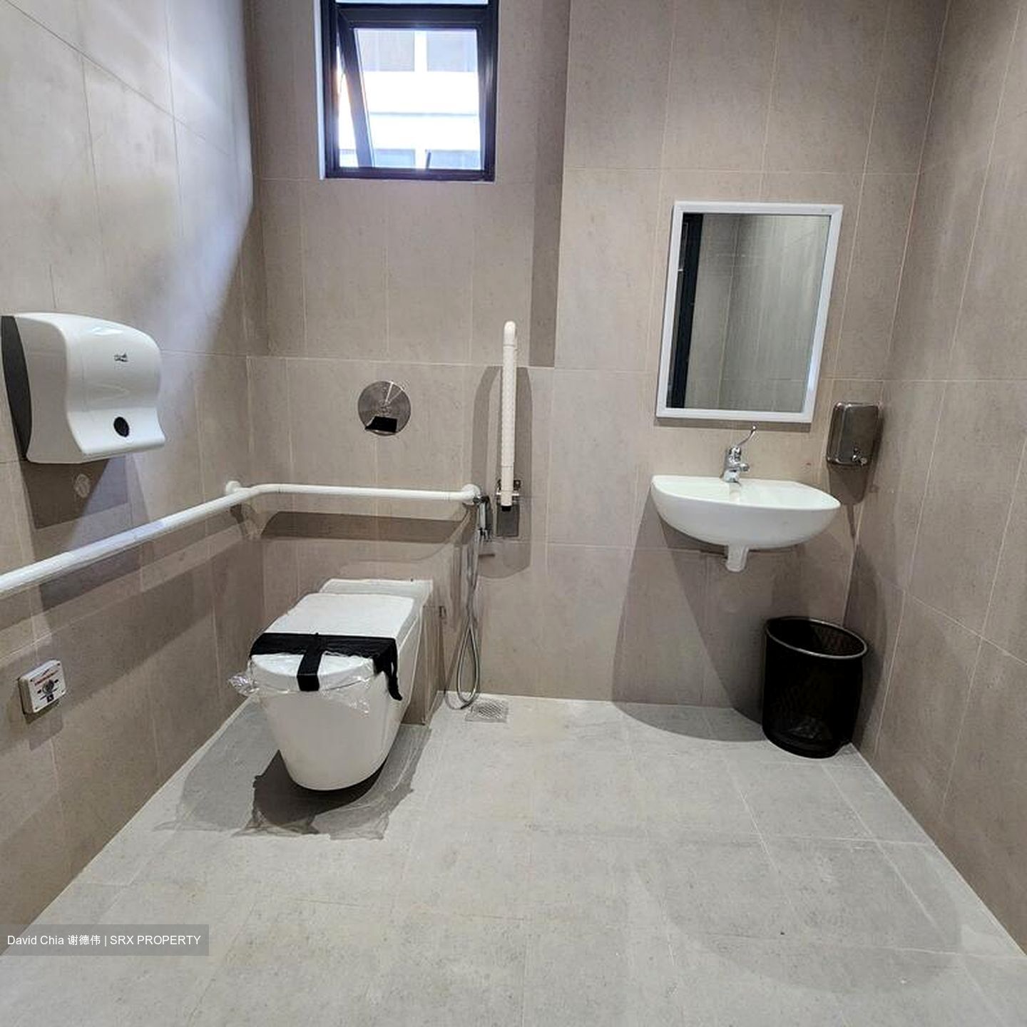 Sanctuary @ 813 (D19), Shop House #498305591